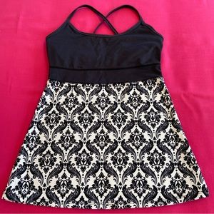 4/$16 Soybu Black and White Workout Top - Size Small